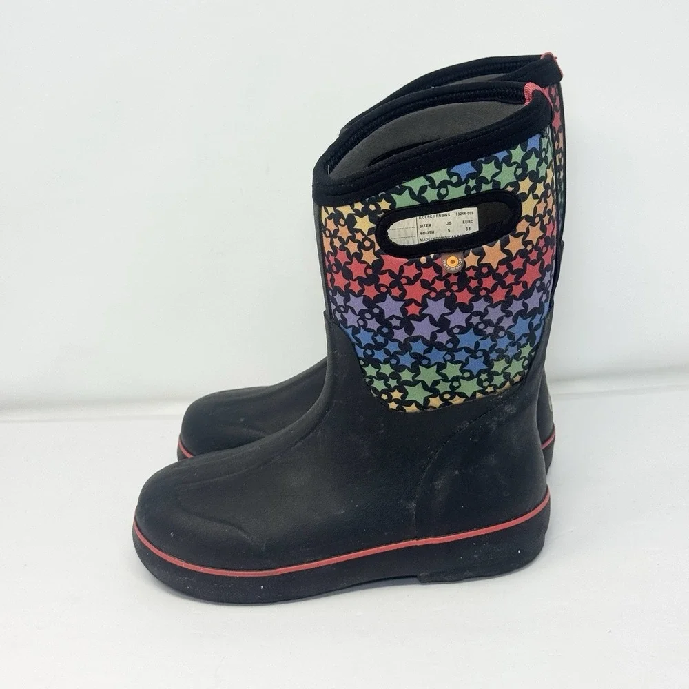 BOGS Youth Classic II Boot - Rainbow Stars Size 5 Waterproof Handles
